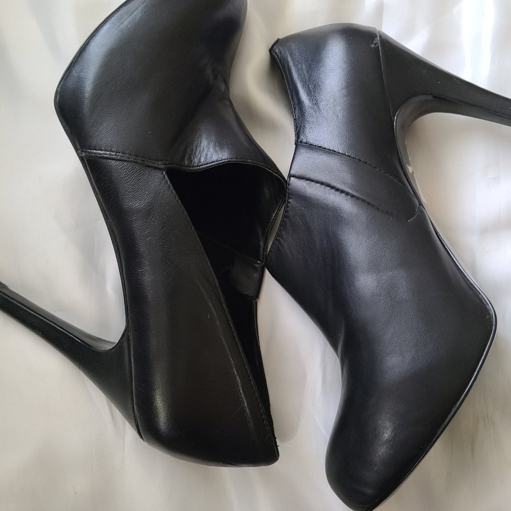 Nine West booties